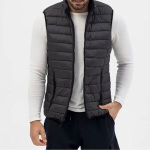 GAP Black Quilted Puffer Vest Slim Fit